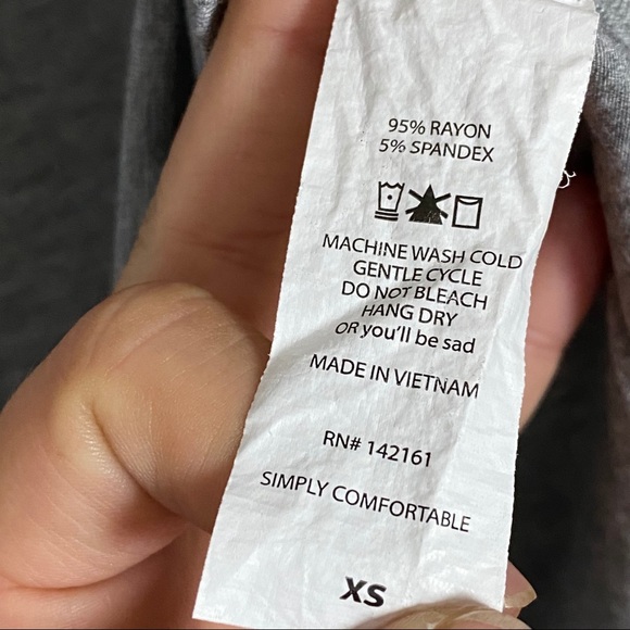 SUPER soft LulaRoe Randy Tee with florals NWOT size XS - Picture 4 of 6